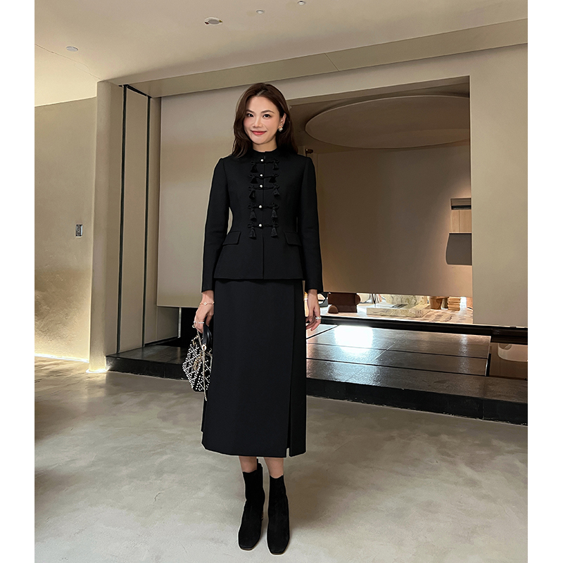 琳媚秋冬新款羊毛气质高级感一片式设计显瘦A字直筒半裙女