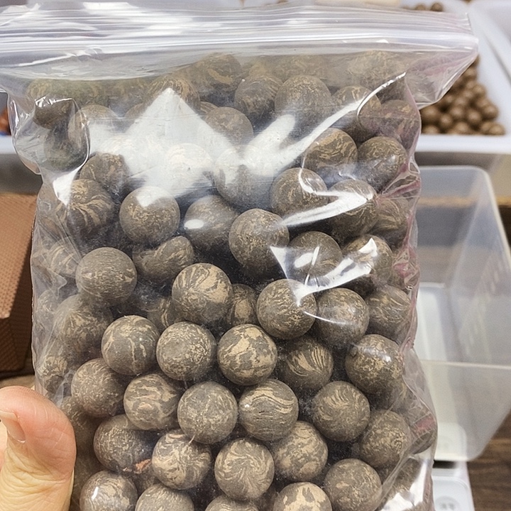 龙涎黑1.5天然合香无孔珠到手750克