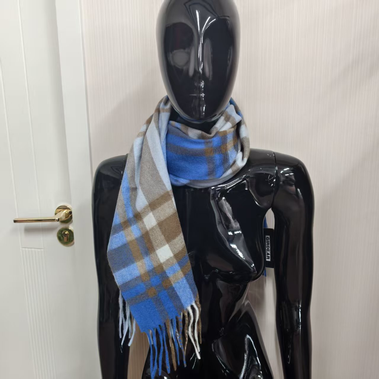 不支持退换 女装秋冬款经典格纹围巾1009-800047-8084652