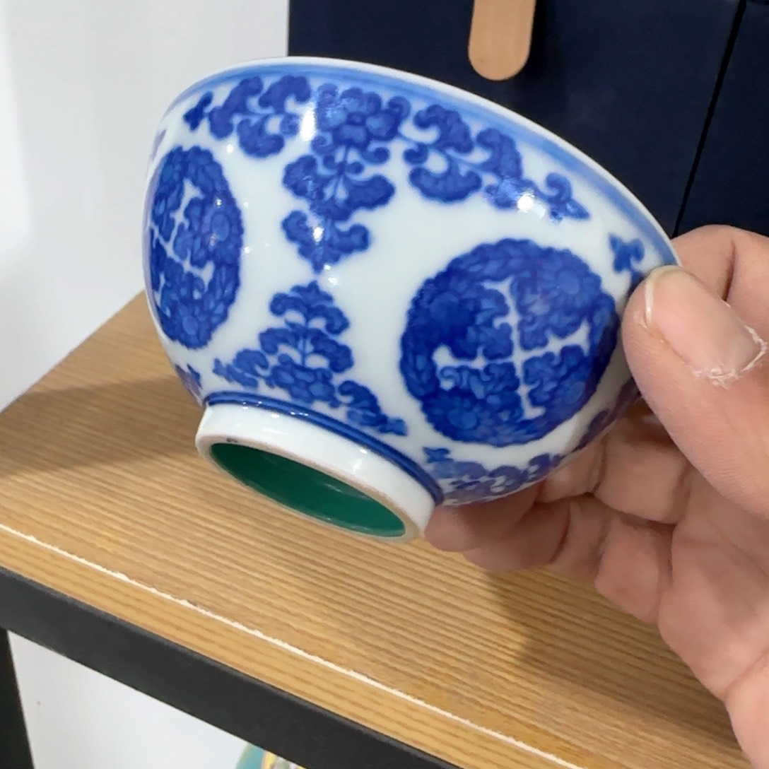 瓷片瓷器上写出两行对联来说明