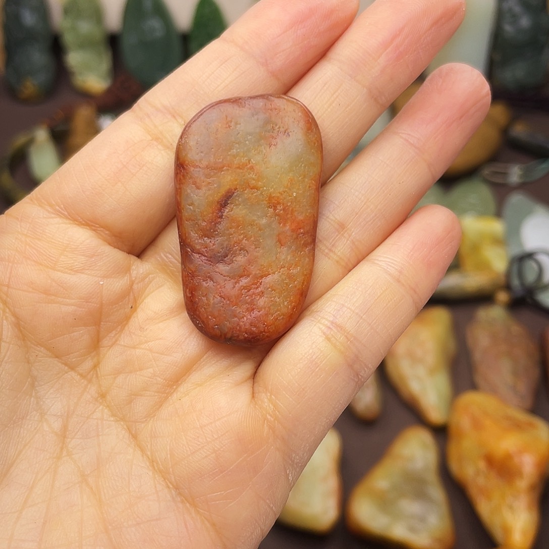 岫岩河磨玉（透闪石质玉）未镶嵌颈饰