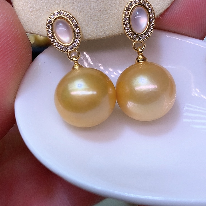 银S925镶嵌耳饰淡水珍珠