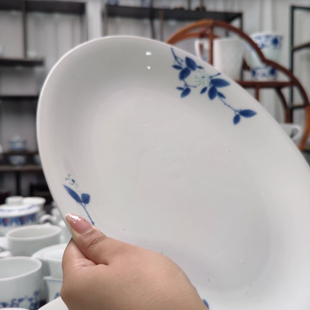 瓷手绘山丹丹12寸鱼盘一个