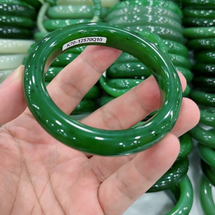 A***晚和田玉未镶嵌手镯57.5～0