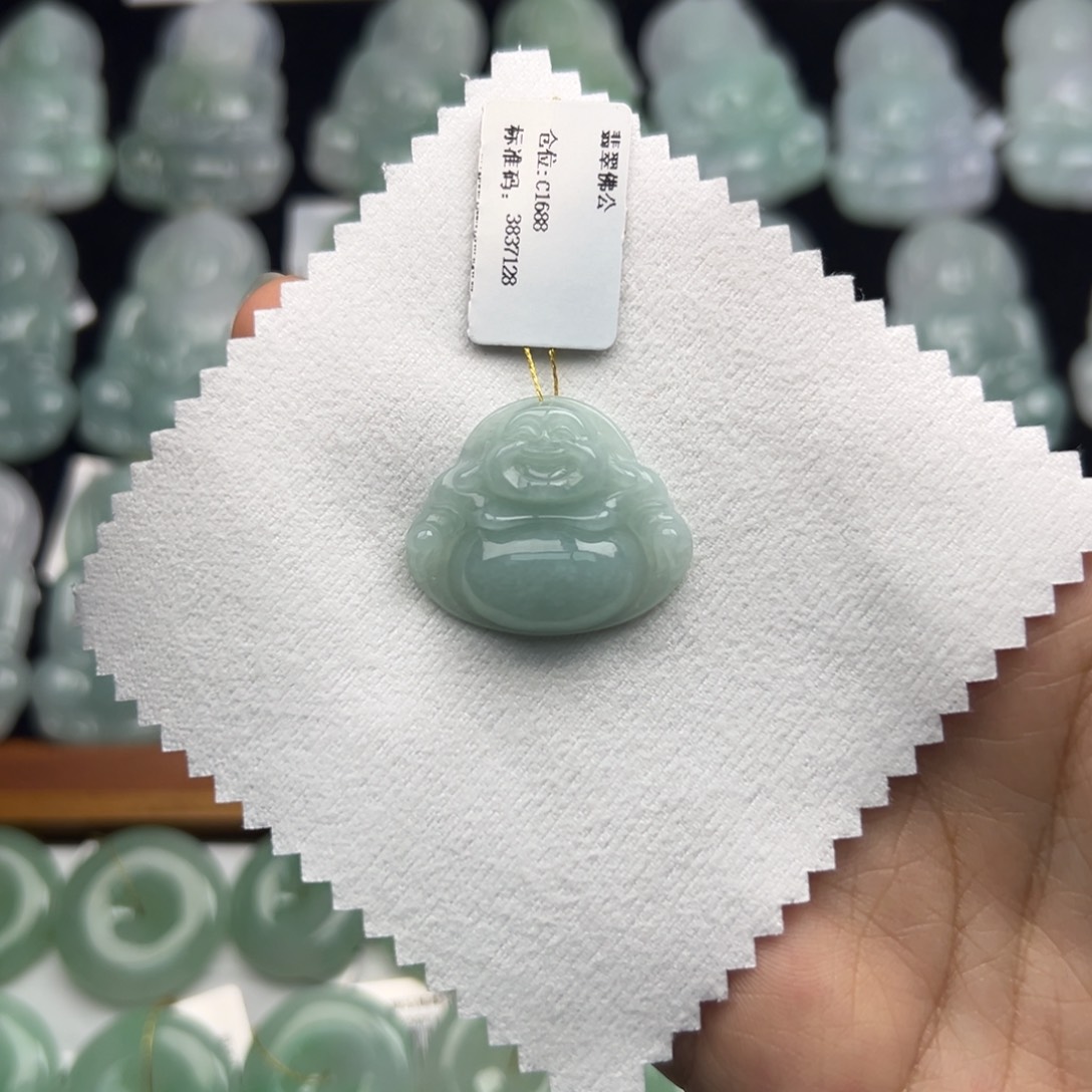 颈饰未镶嵌翡翠佛公