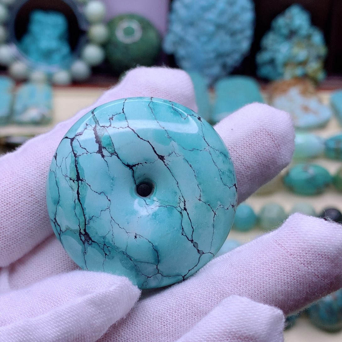 绿松石颈饰未镶嵌