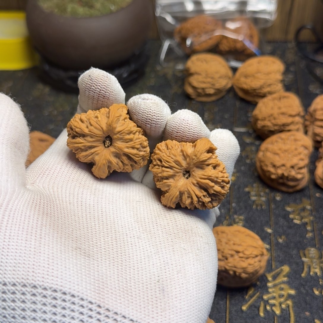 文玩核桃把件小****?文玩核桃