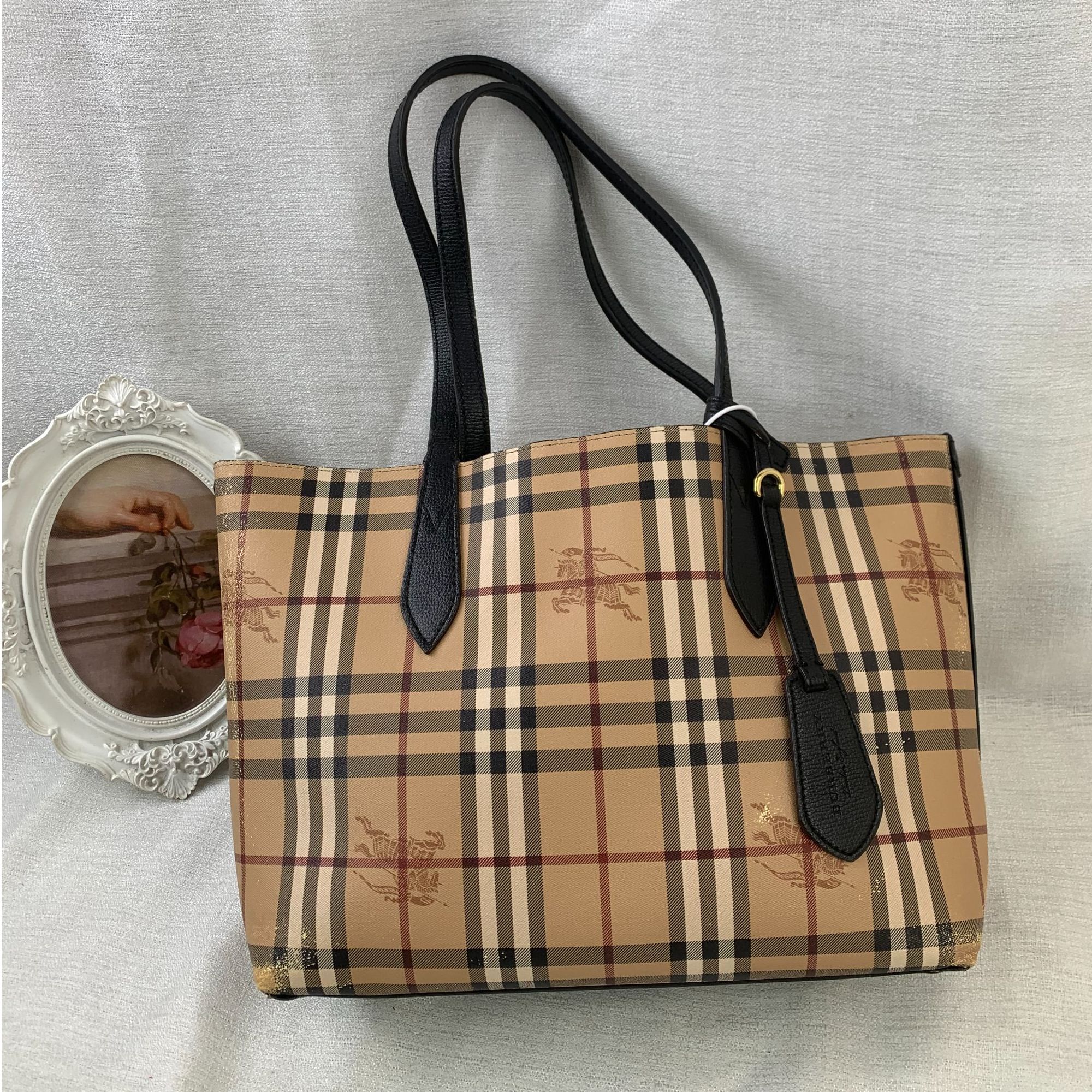95新 BURBERRY/博柏利 战马格纹手提单肩包/WJ11629038/9038