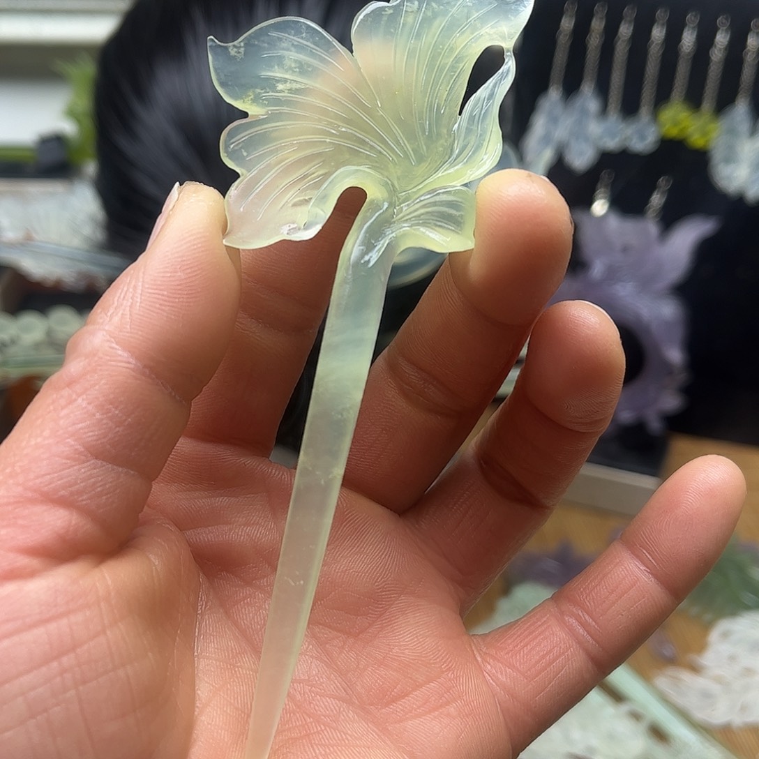 蛇纹石玉未镶嵌发饰