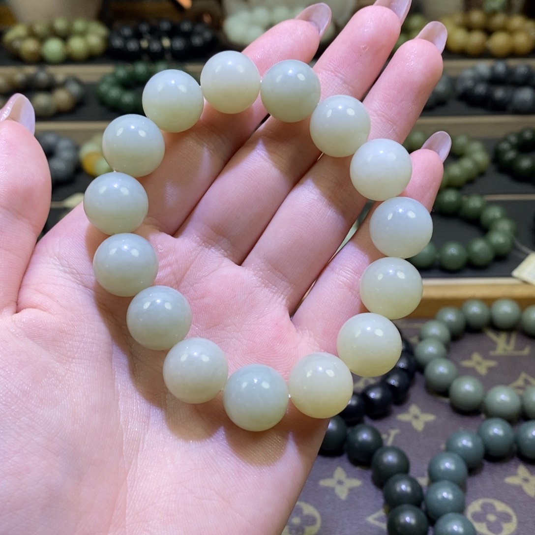 和田玉手串未镶嵌