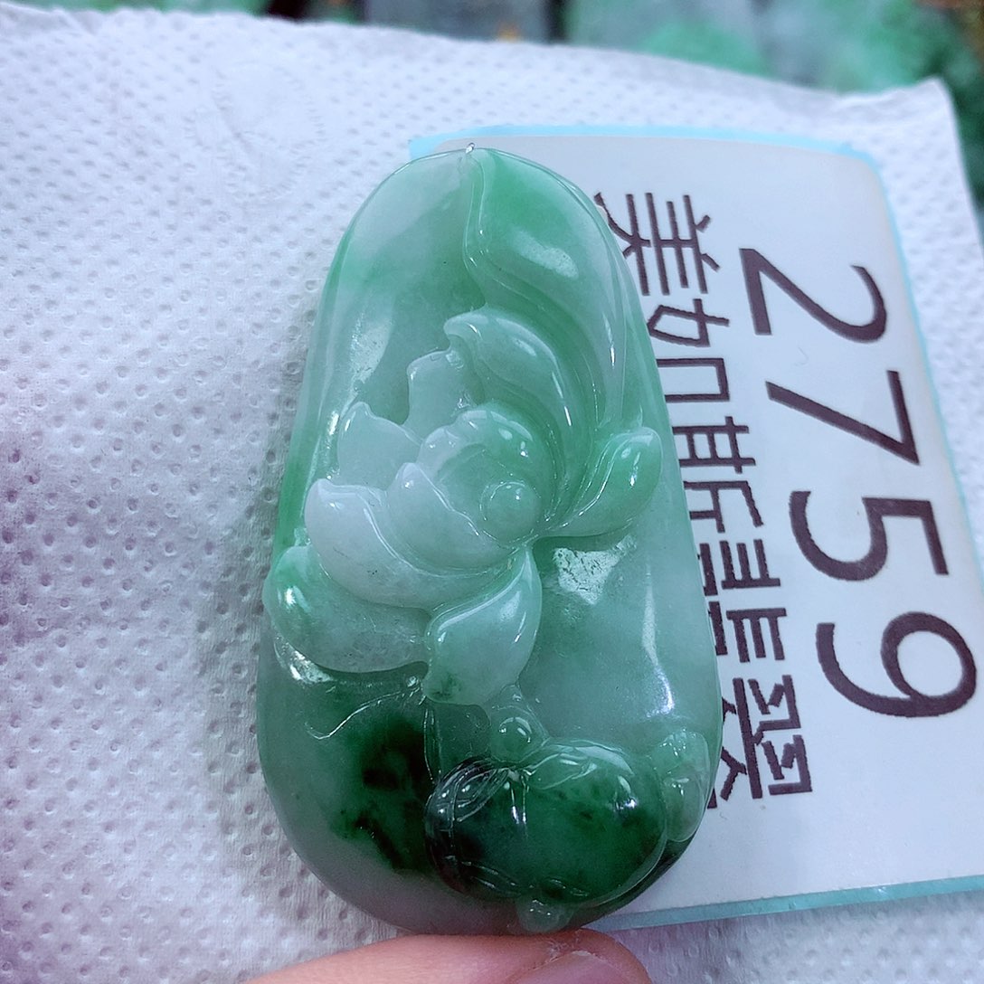 吊坠(不含链)未镶嵌翡翠