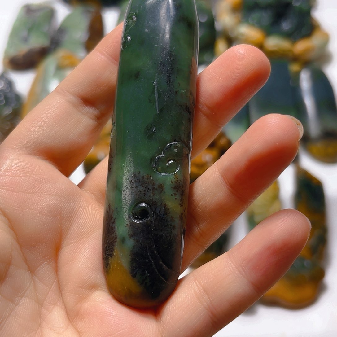 岫岩河磨玉（透闪石质玉）未镶嵌挂件