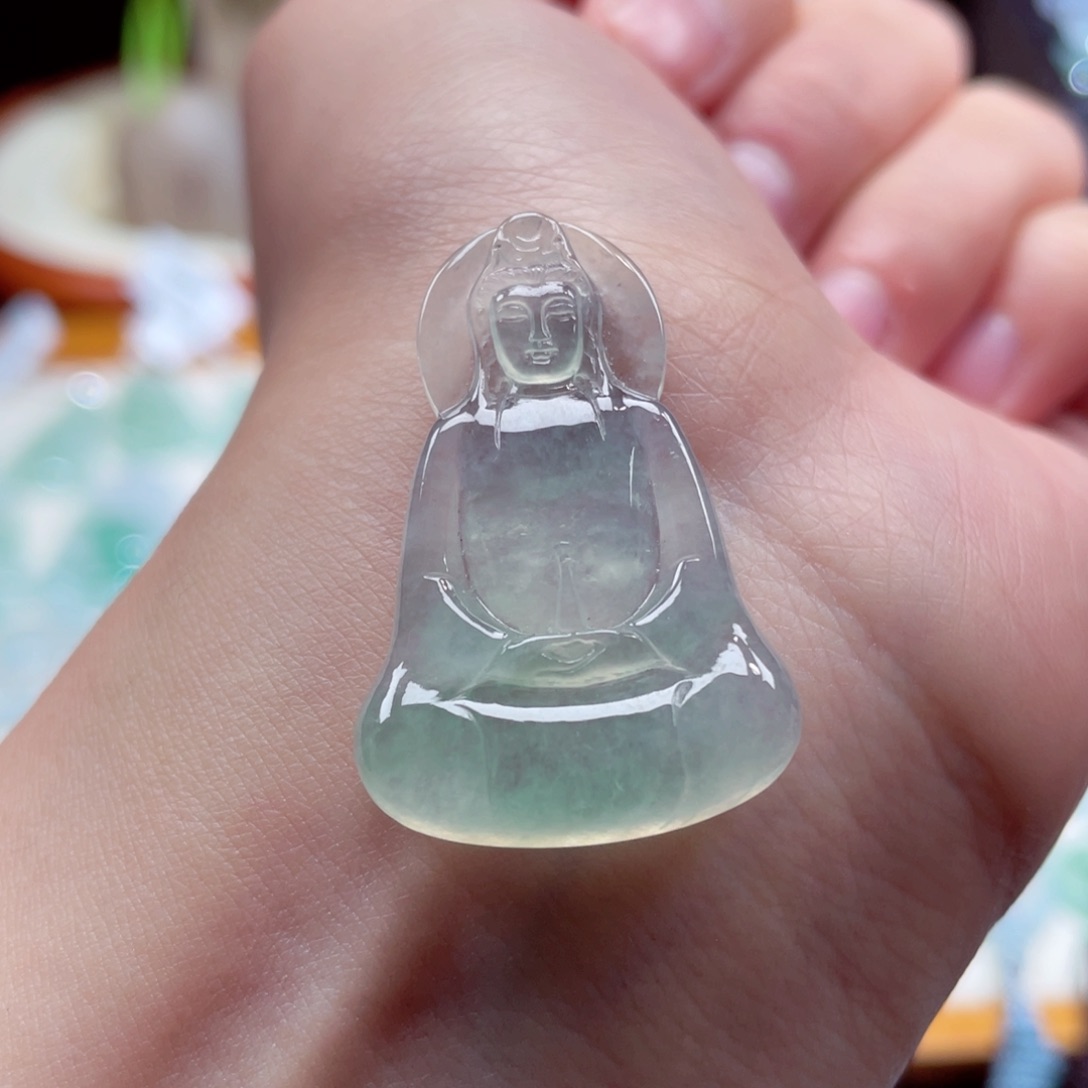 翡翠颈饰未镶嵌观音