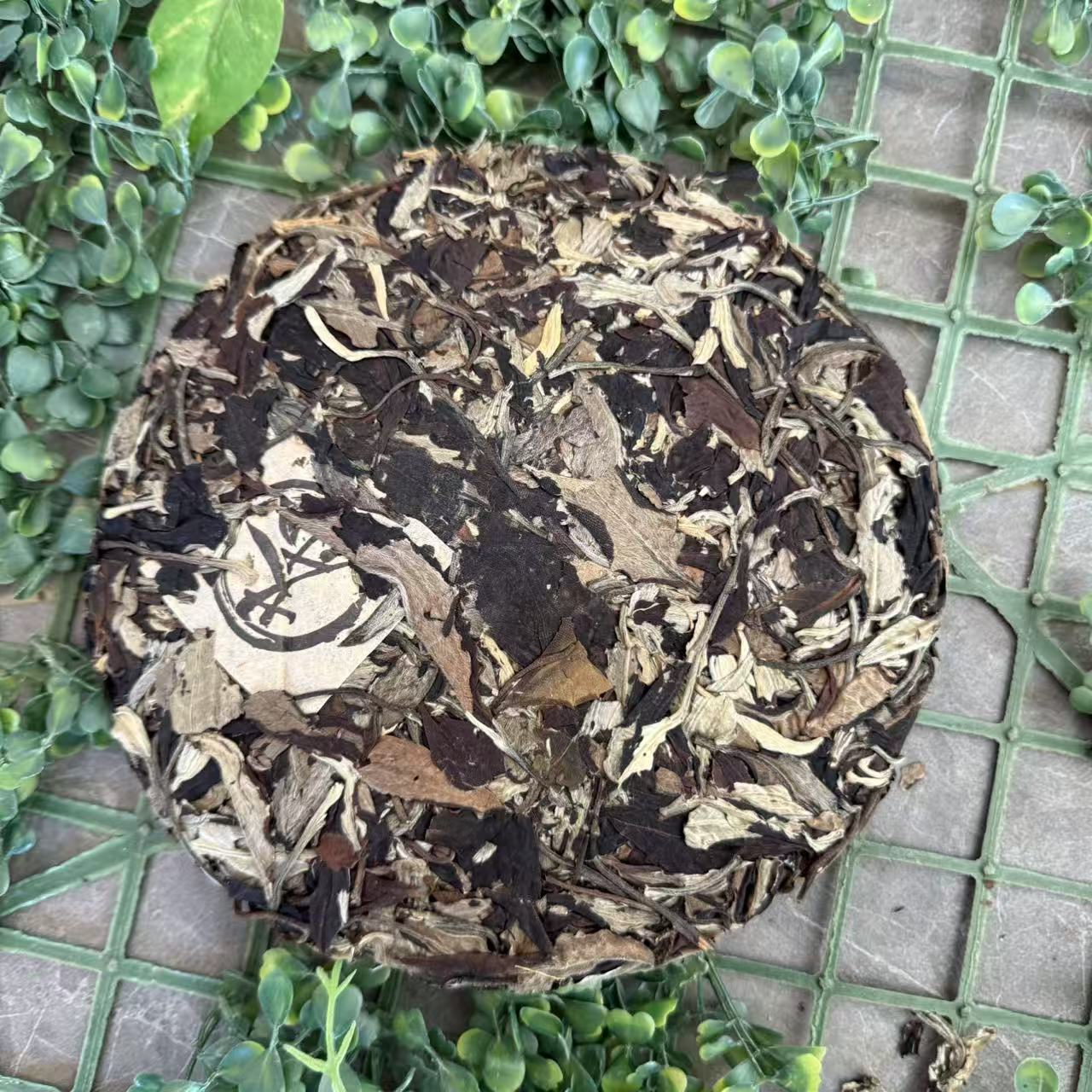 雨腾古茶 昆L玲L白牡D王“全J界”仙P牡D王300g/饼 （12月31）