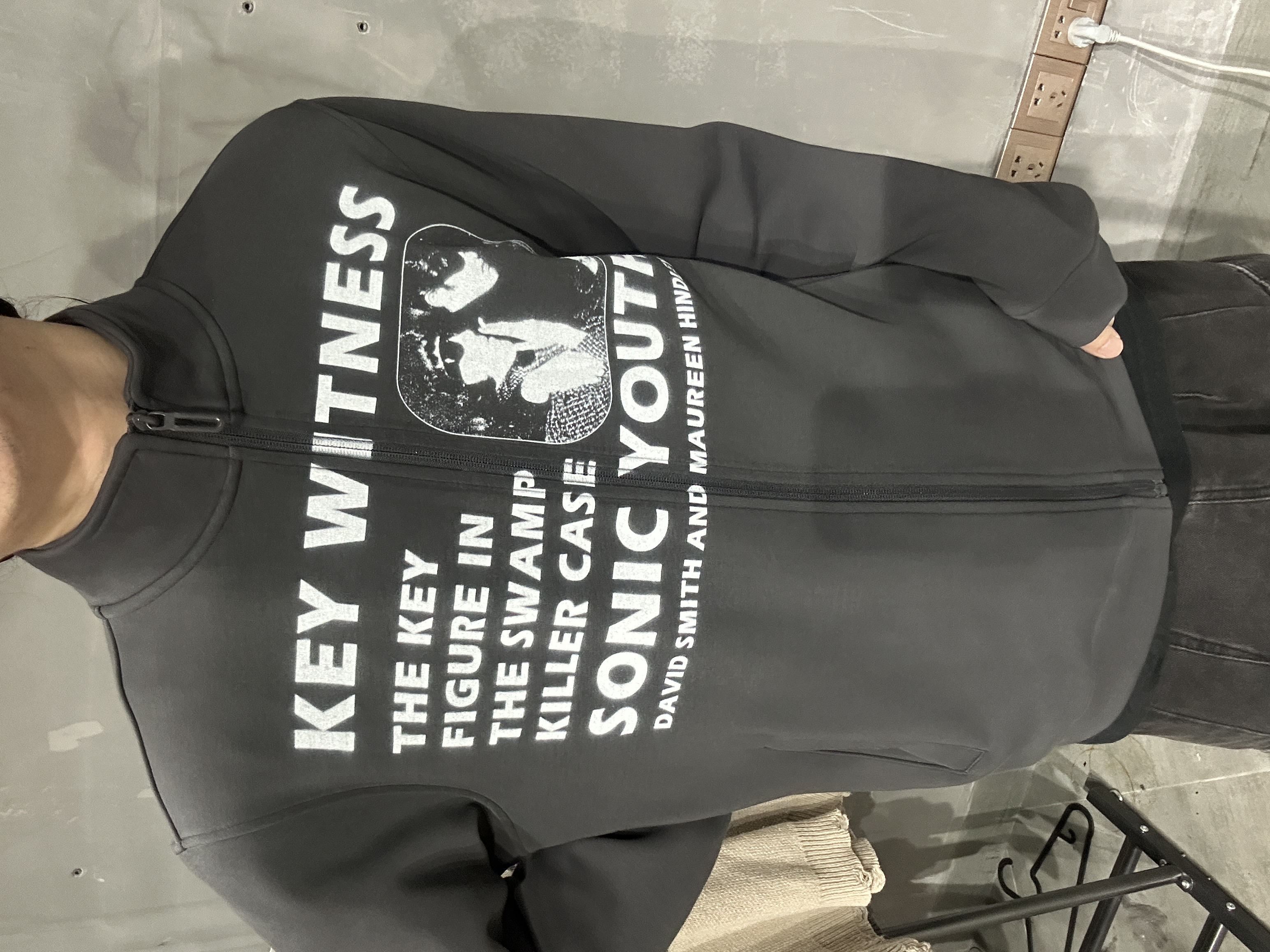 没有名字关键证人立领常规款长袖针织运动短外套厚款帽衫休闲风