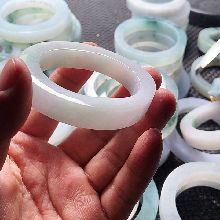 定制翡翠A货未镶嵌随****释