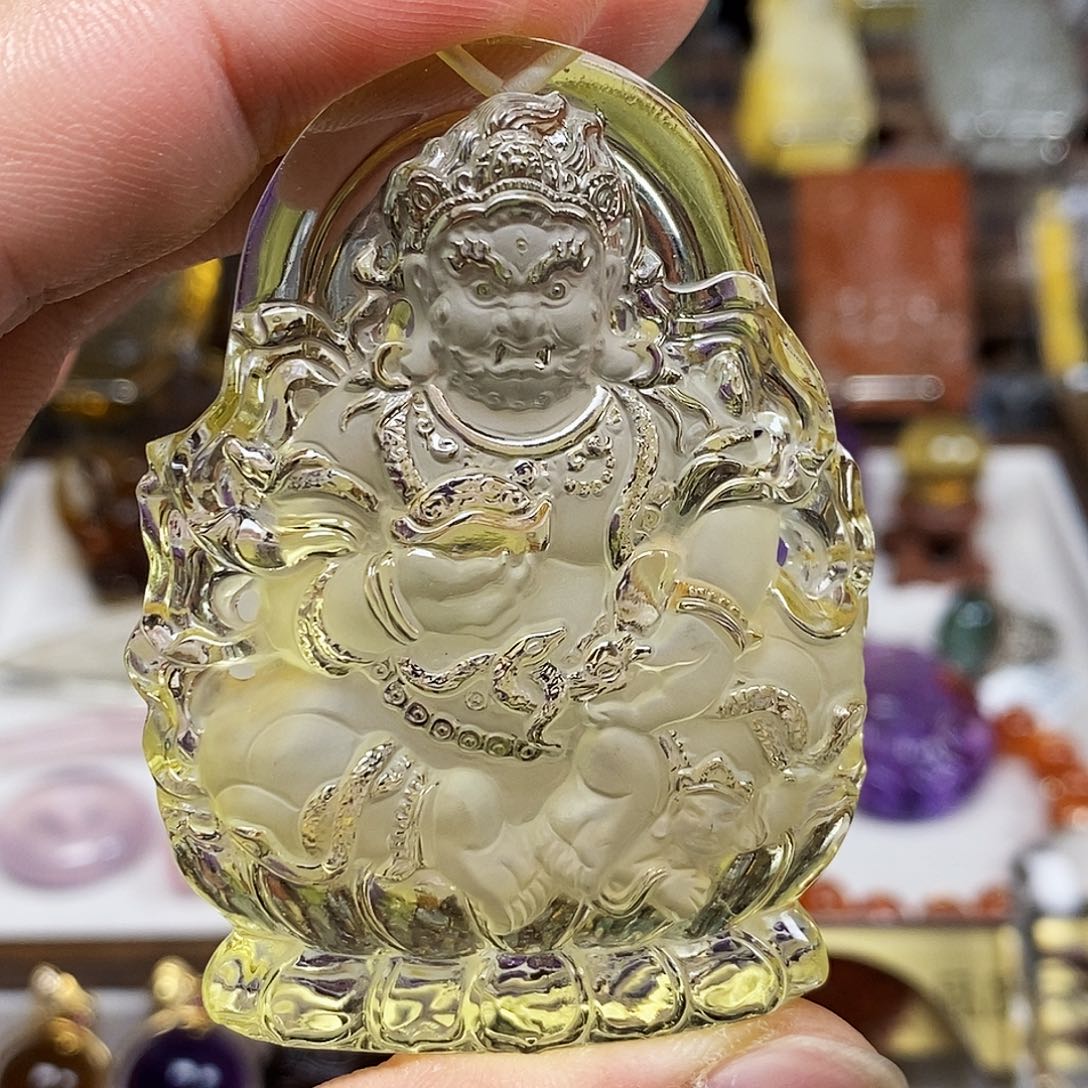 大***地颈饰未镶嵌水晶天然水晶吊坠