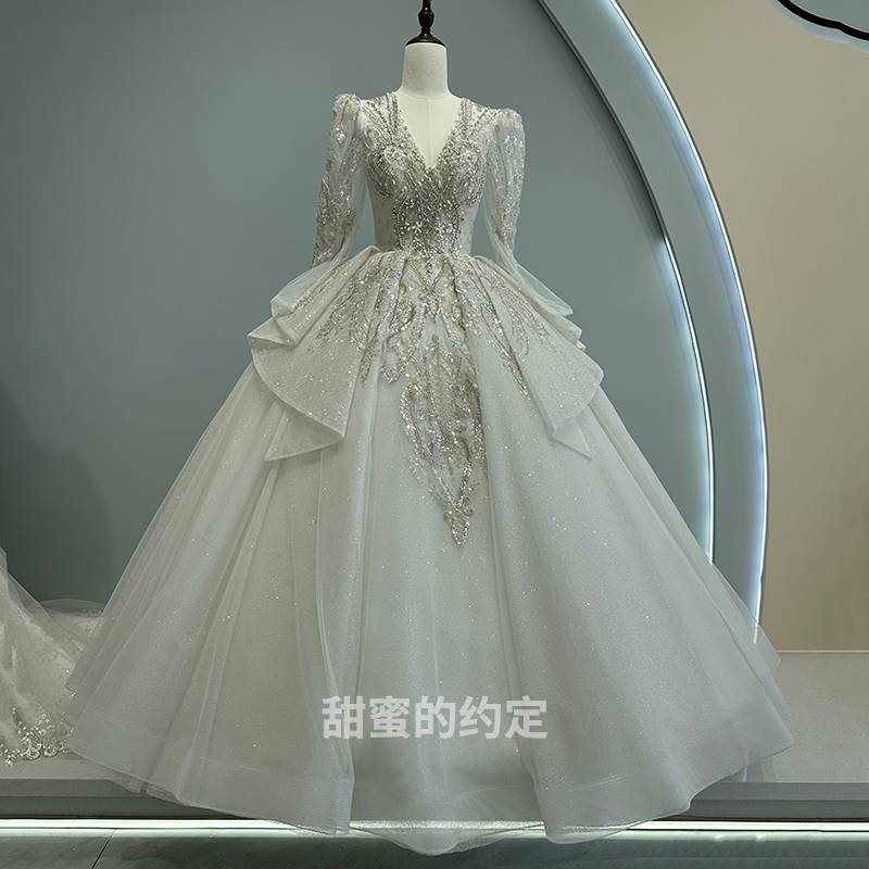 主婚纱2025新款新娘长袖复古高级质感法式轻奢华重工大拖尾小个子