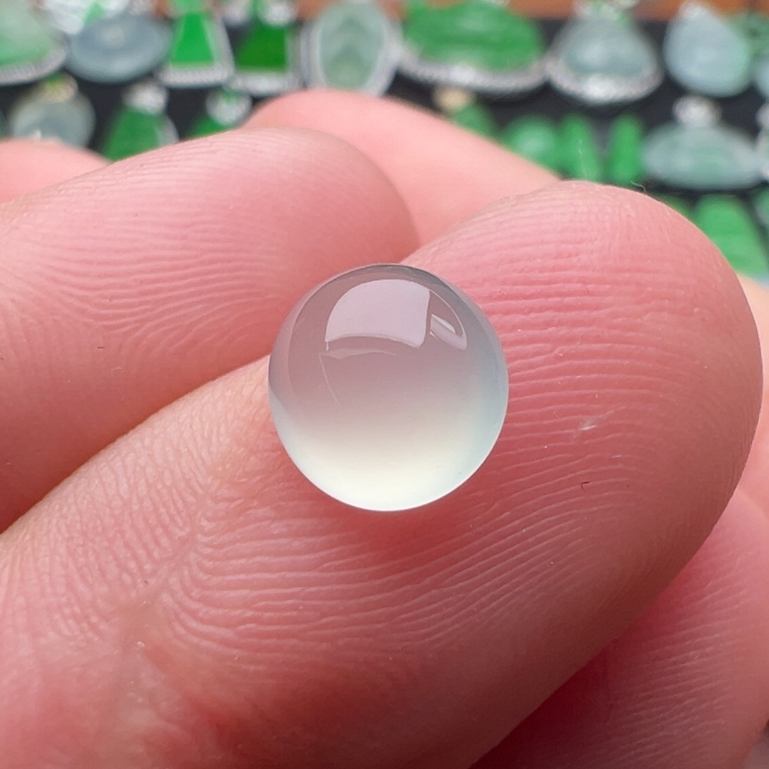 翡翠颈饰未镶嵌蛋面8