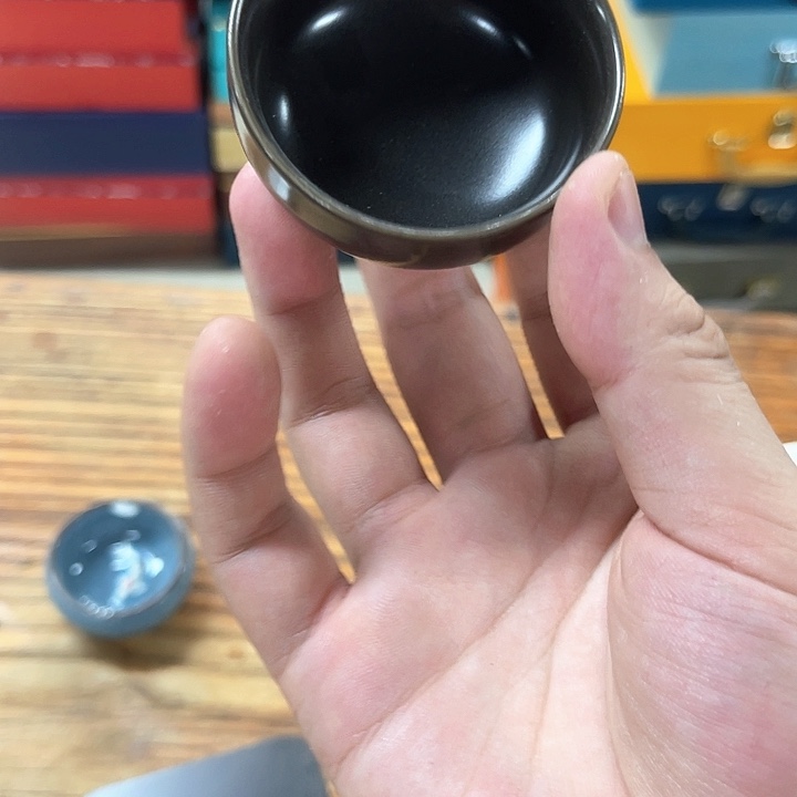 孤品茶具套装等。      