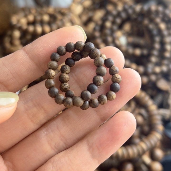 沉香碎屑沉香0.4圆珠戒指