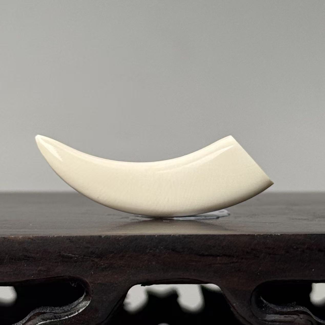 DEZHI/德志35*6*9mm2g牙尖吊坠天然猛犸牙默认打孔吊坠绳C486