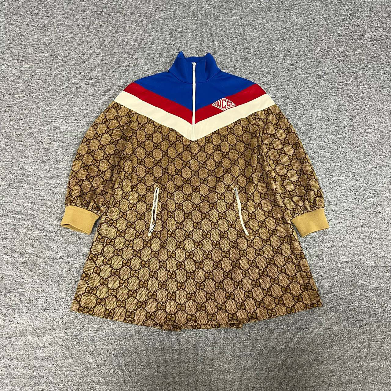 99新 AMIPARIS Gucci 满印 卫衣裙 xs码