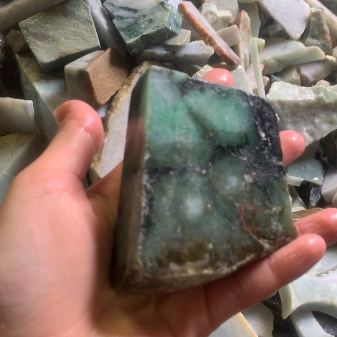 翡翠颈饰未镶嵌缅甸翡翠