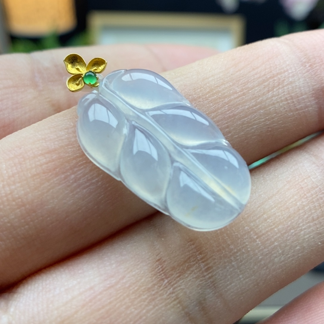 翡翠18K金镶嵌颈饰吊坠25