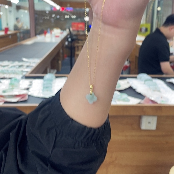 翡翠银S925镀金镶嵌颈饰四叶草吊坠送链子