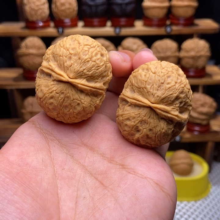 文玩核桃吊坠铁锤20