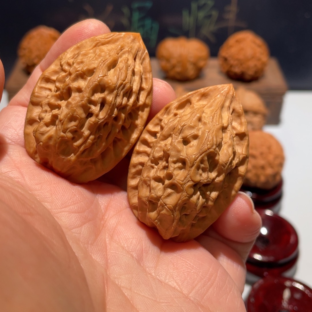 文玩核桃把件爱****?野生鸡心32