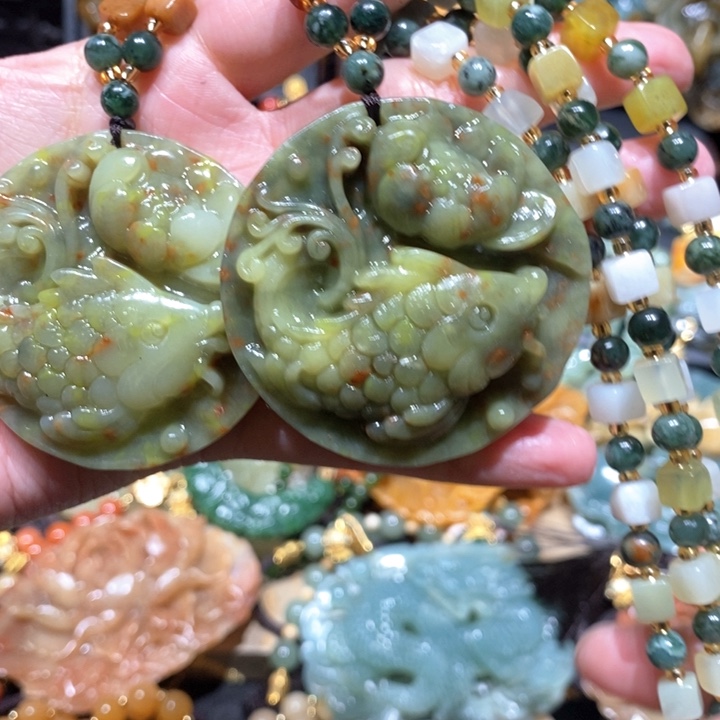 岫玉毛衣链未镶嵌