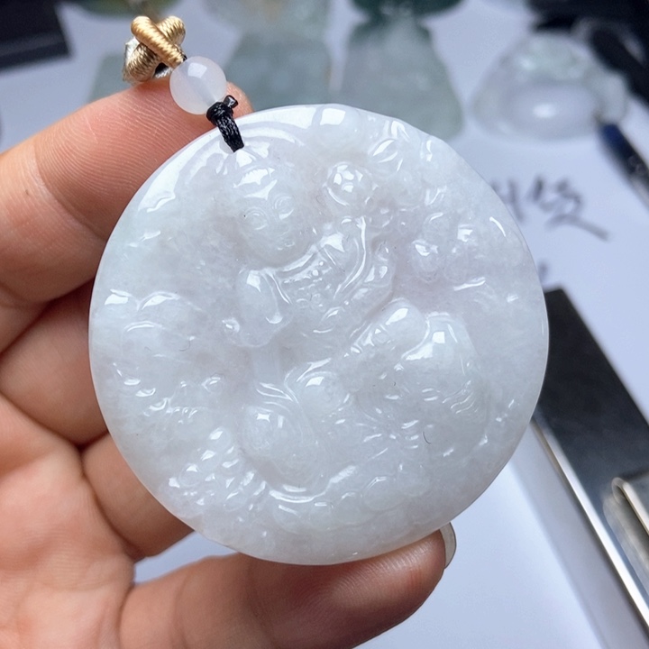 翡翠未镶嵌颈饰翡翠