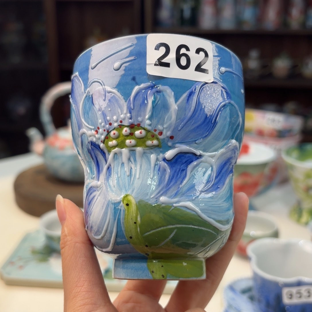 瓷片兔兔好可爱呀