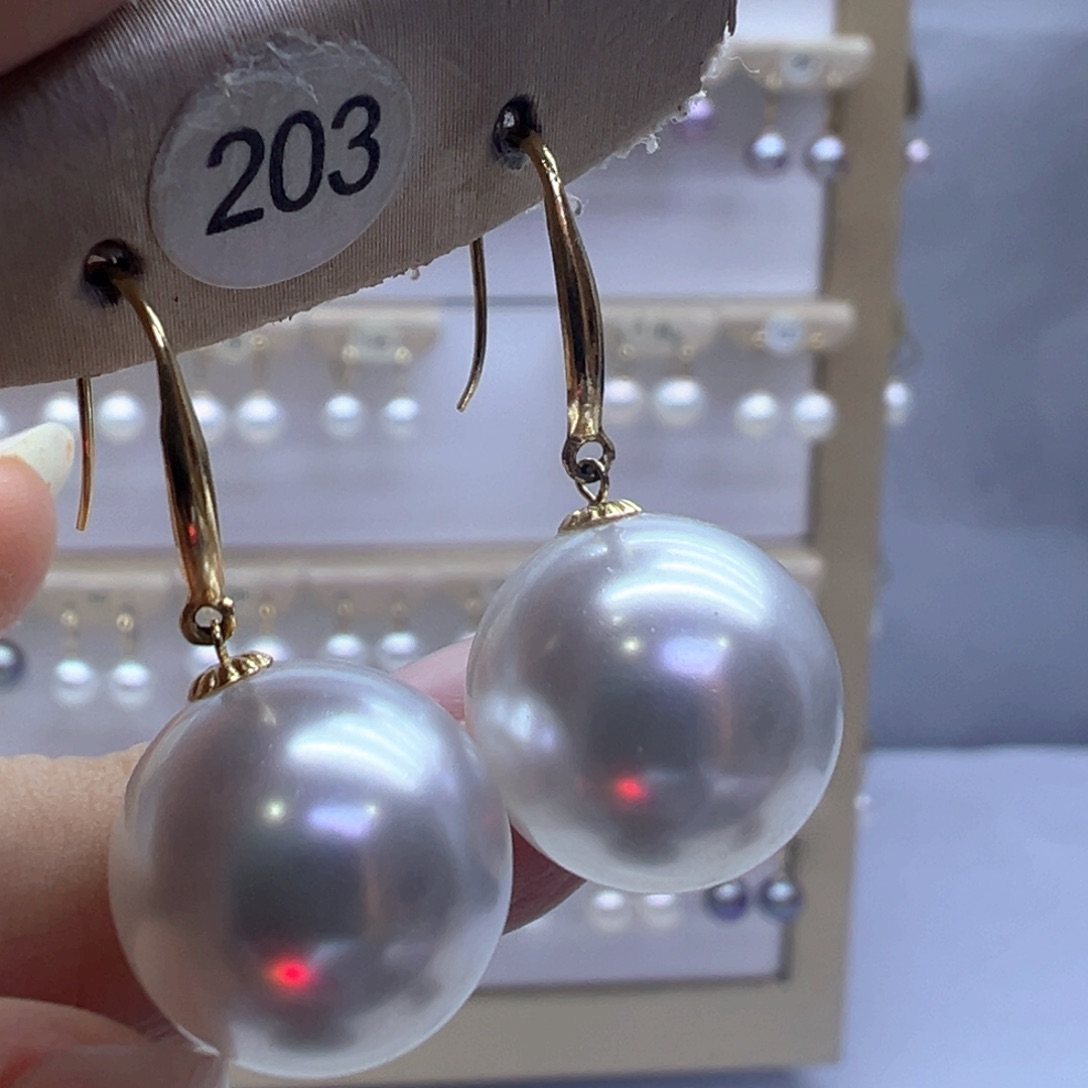 18K金镶嵌淡水珍珠耳饰