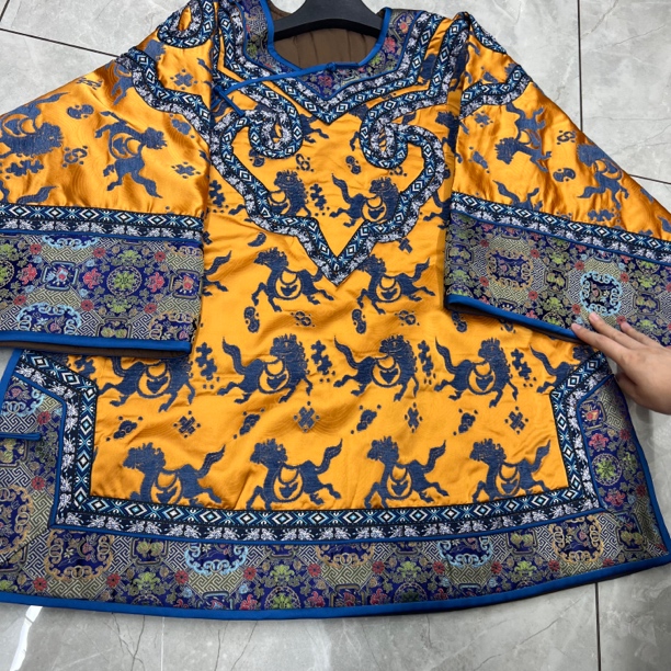 加棉重工手工如意头外套