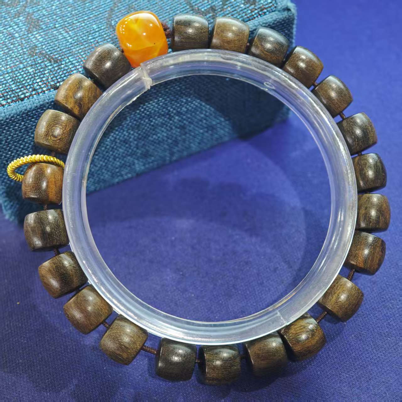 T103 沉木直切0.9cm单圈手串