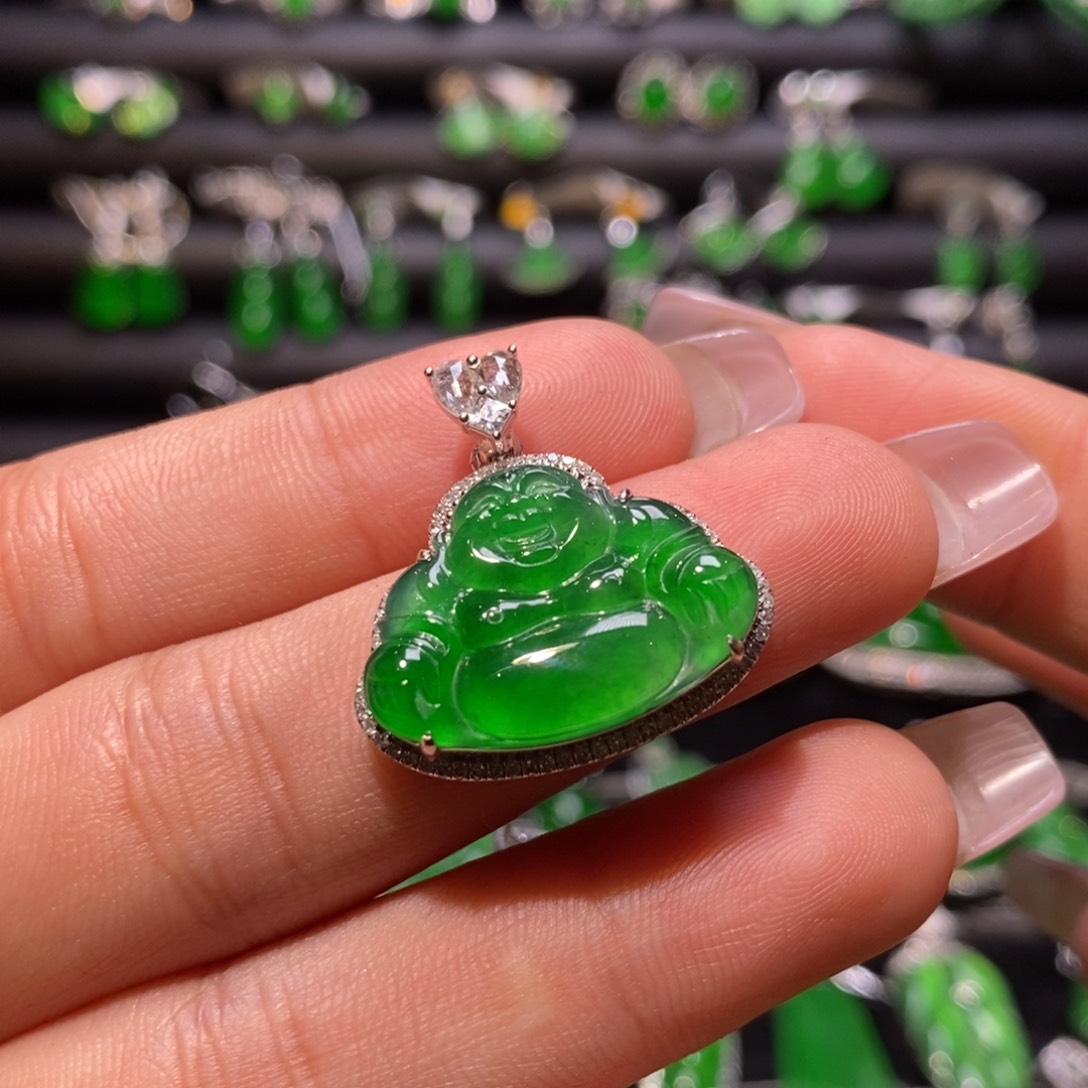 翡翠颈饰18K金镶嵌天然翡翠