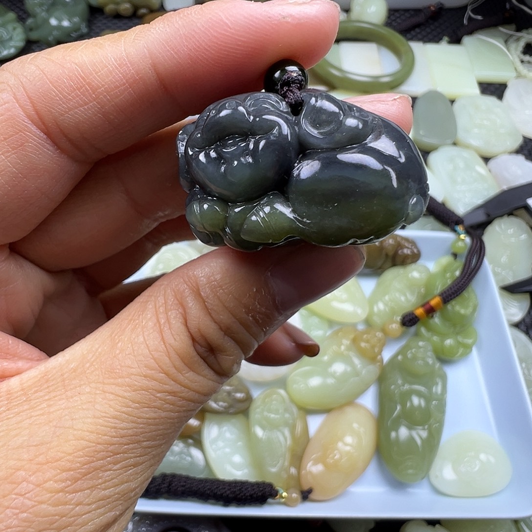 和田玉未镶嵌颈饰卡34