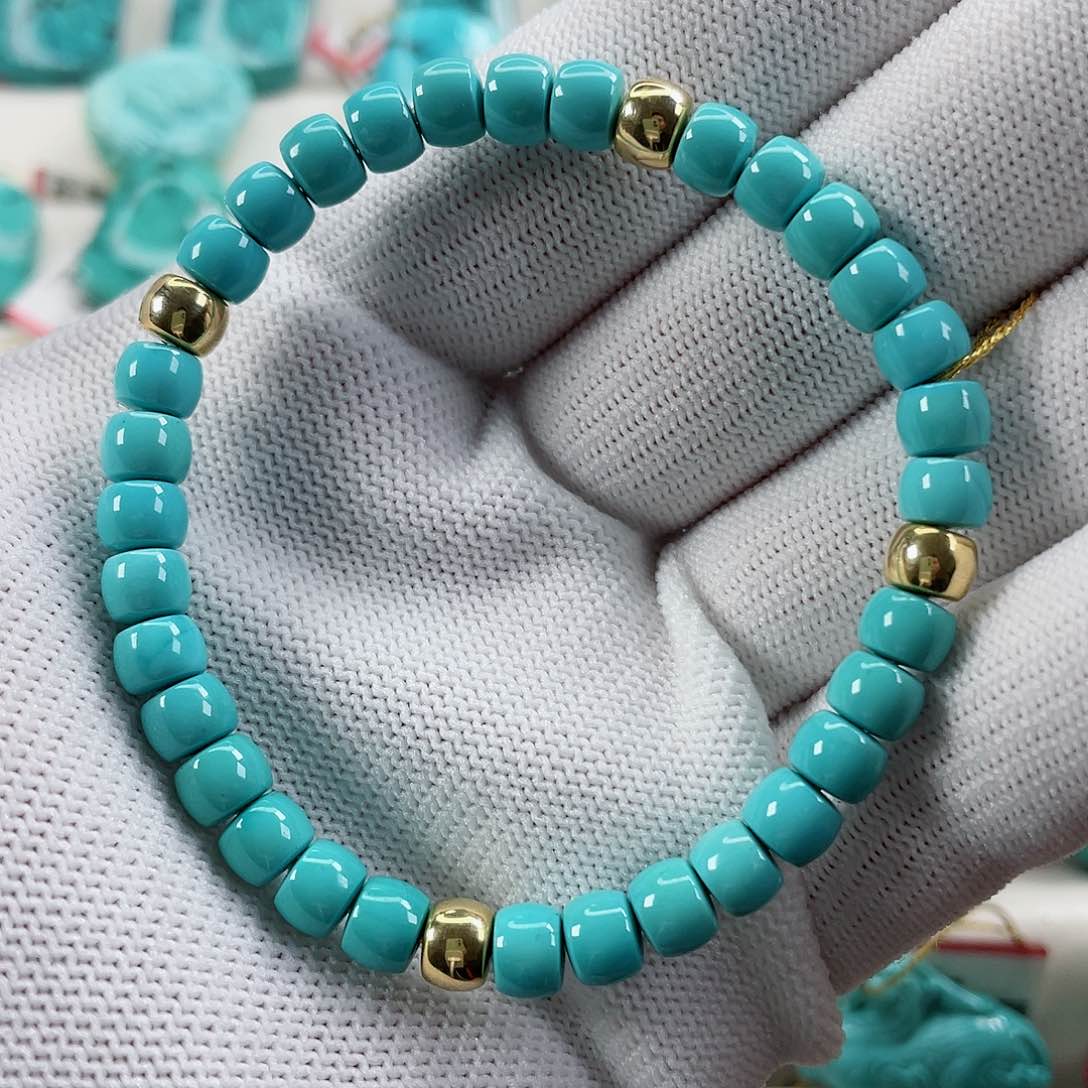 绿松石颈饰未镶嵌