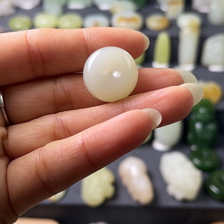 和田玉（青白玉）未镶嵌项链