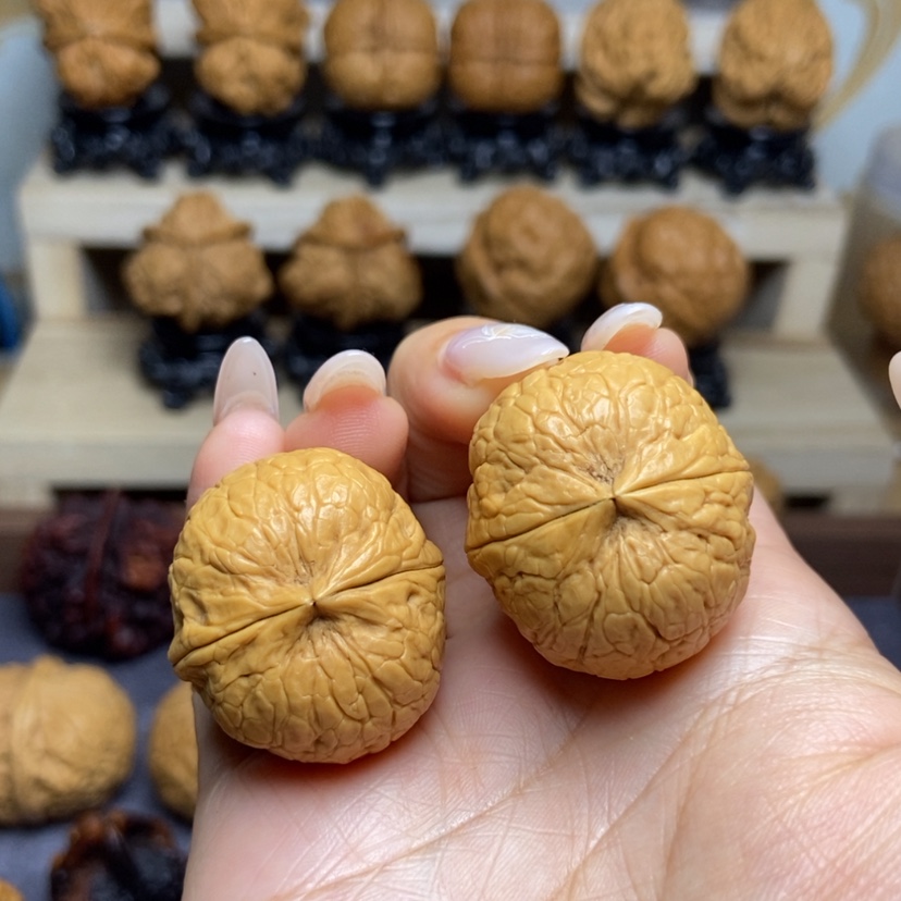 【闪购商品】桃核吊坠7w龙蛋蛇皮球31mmm