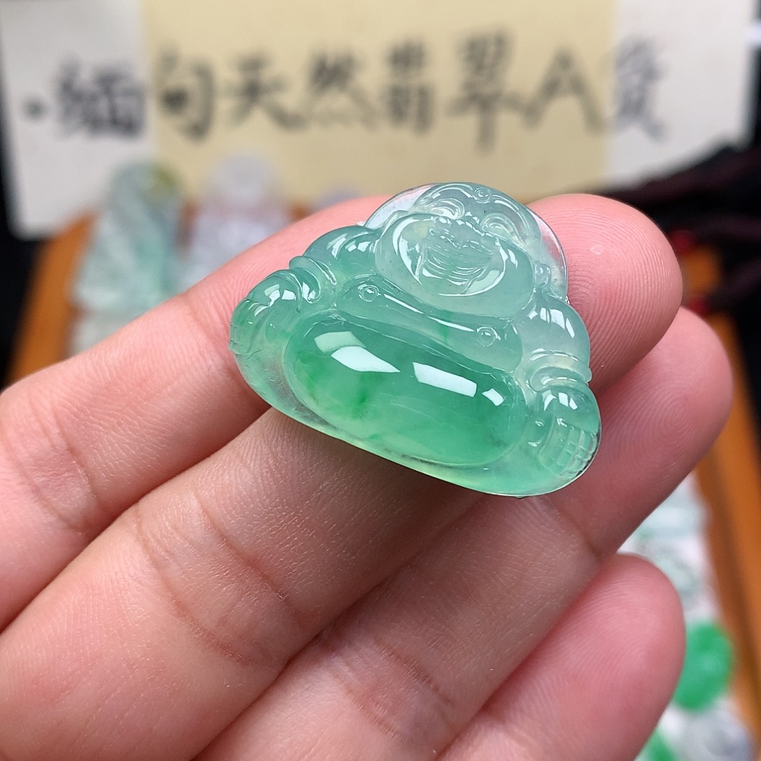 翡翠裸石缅甸天然A货翡翠阳绿佛公