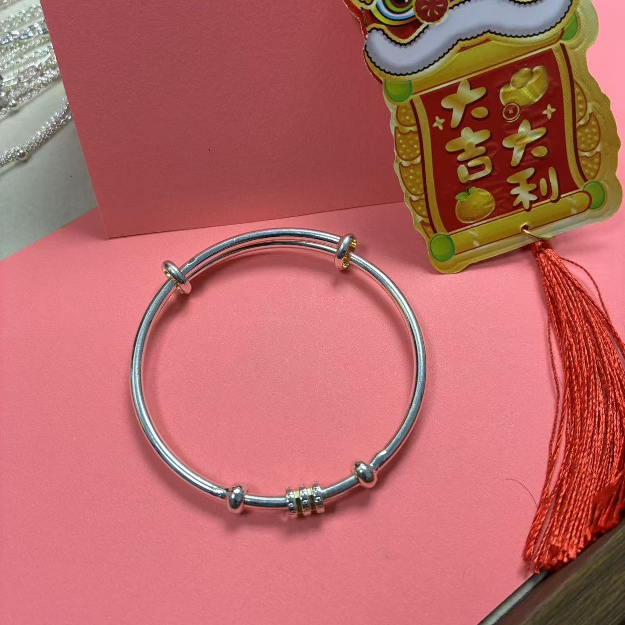 小蛮腰款式   礼品装饰生肖挂饰