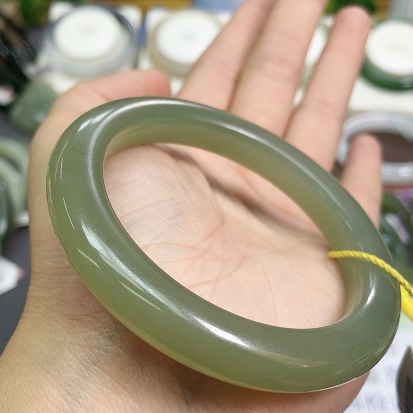 【闪购商品】和田玉手镯未镶嵌