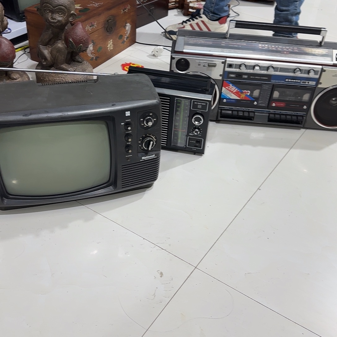 益***修有机玻璃电视机录音机收音机一物一拍