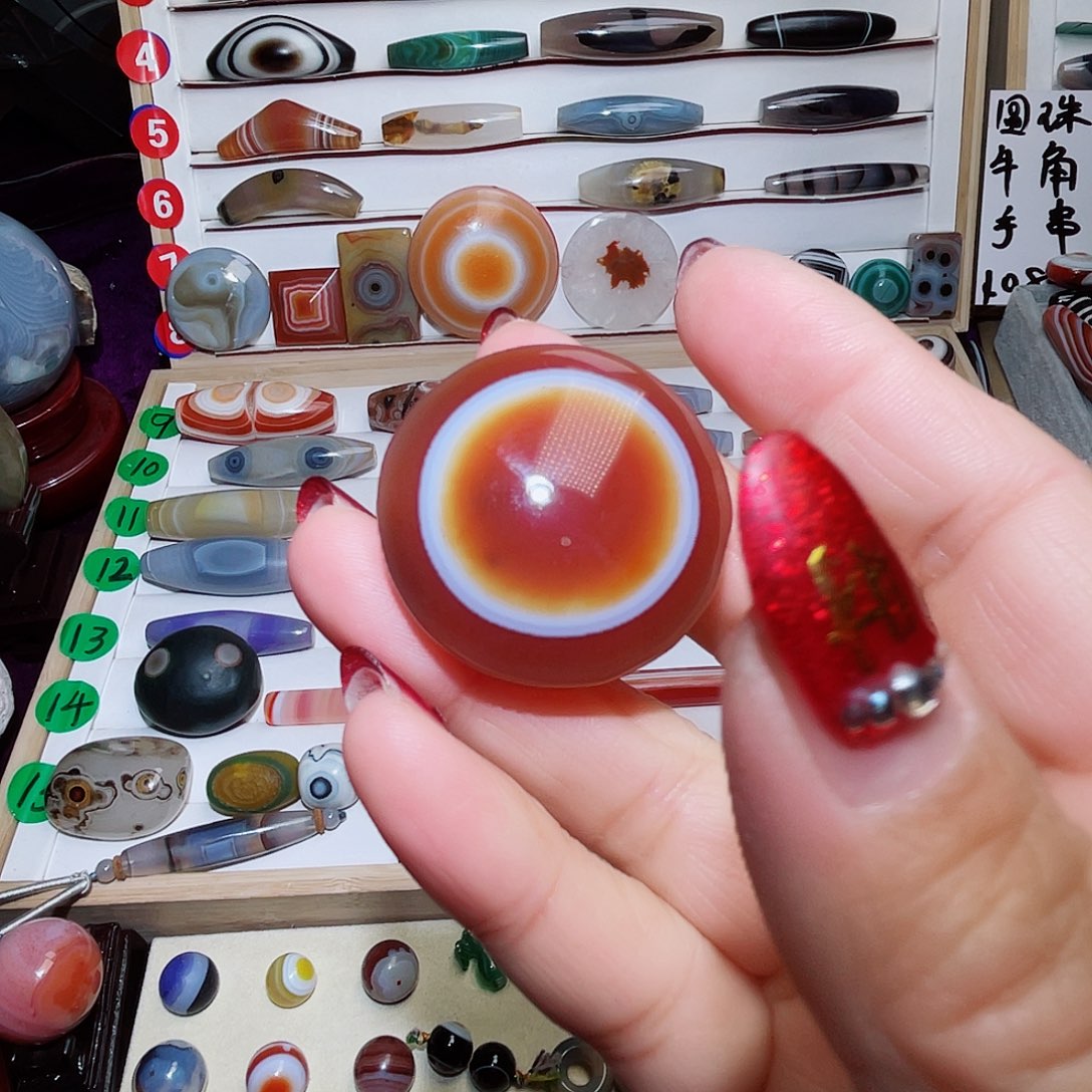 玛瑙/玉髓颈饰未镶嵌