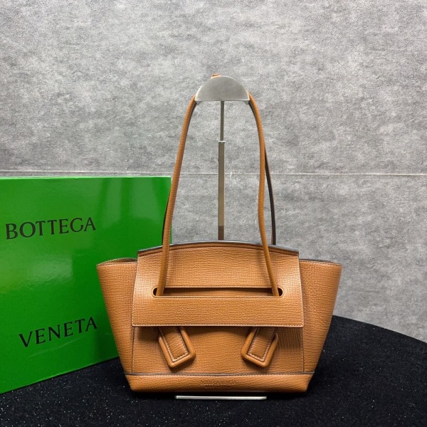 95新/包包/葆蝶家/250126LL0032