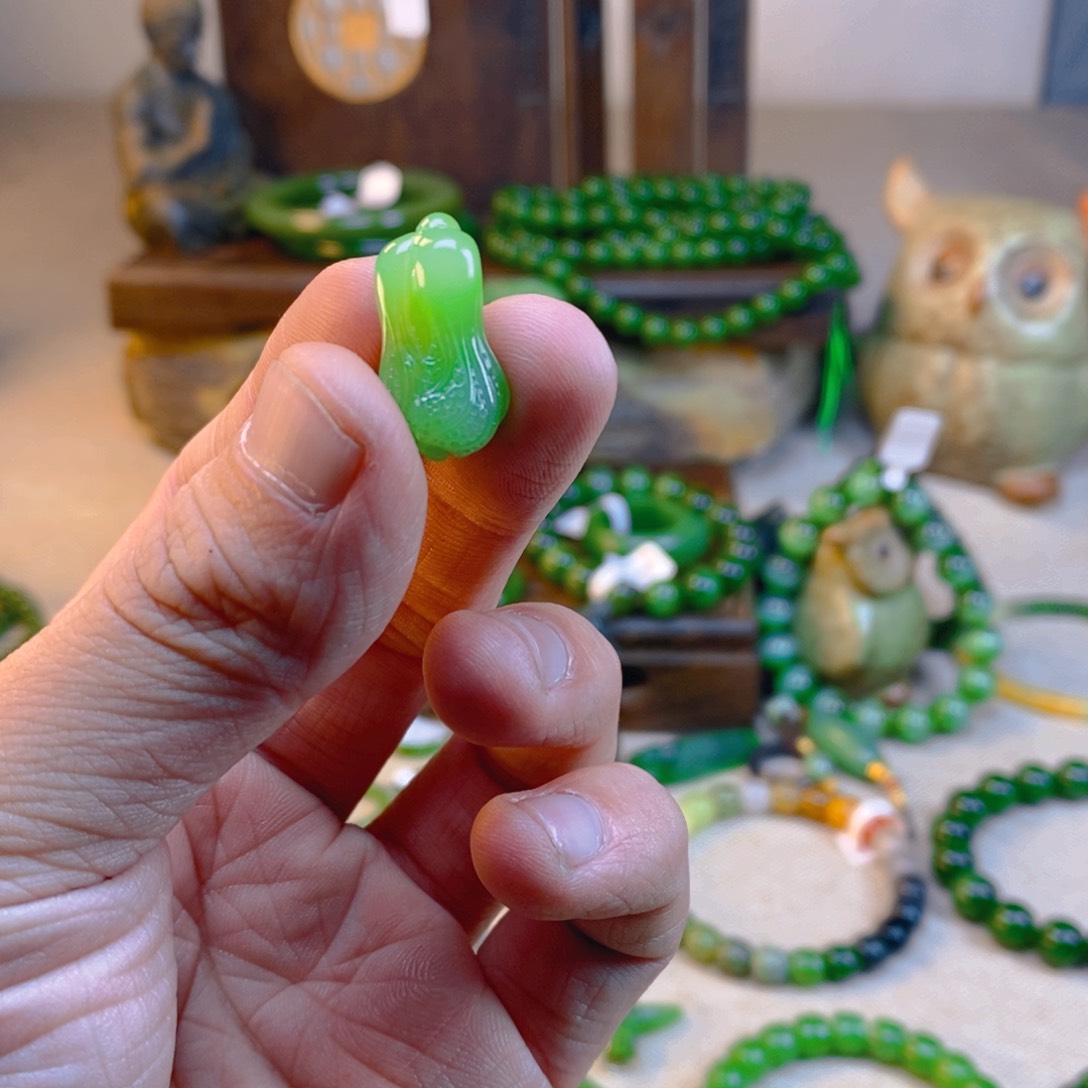 和田玉颈饰未镶嵌潜*藏